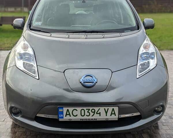 Сірий Ніссан Ліф, об'ємом двигуна 0 л та пробігом 86 тис. км за 7900 $, фото 3 на Automoto.ua