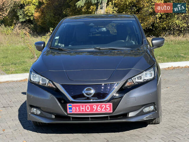 Сірий Ніссан Ліф, об'ємом двигуна 0 л та пробігом 143 тис. км за 12550 $, фото 3 на Automoto.ua