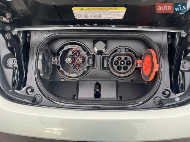 Серый Ниссан Лиф, объемом двигателя 0 л и пробегом 102 тыс. км за 13200 $, фото 33 на Automoto.ua