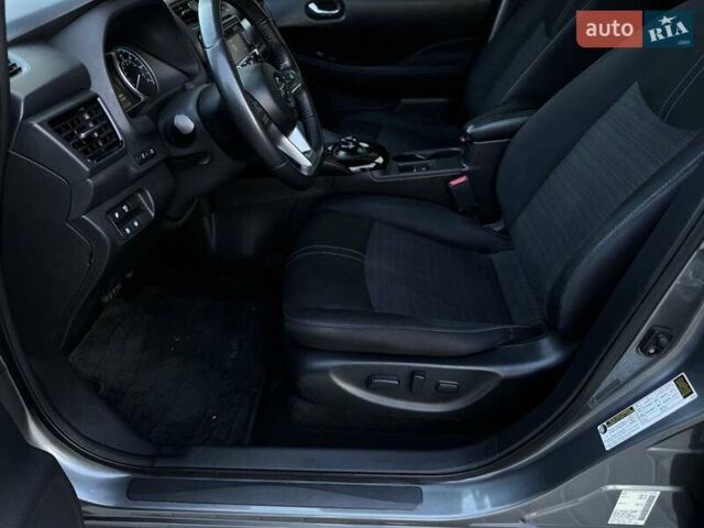 Серый Ниссан Лиф, объемом двигателя 0 л и пробегом 160 тыс. км за 10999 $, фото 23 на Automoto.ua