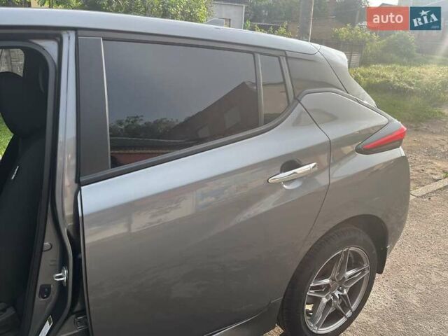 Сірий Ніссан Ліф, об'ємом двигуна 0 л та пробігом 82 тис. км за 14300 $, фото 11 на Automoto.ua