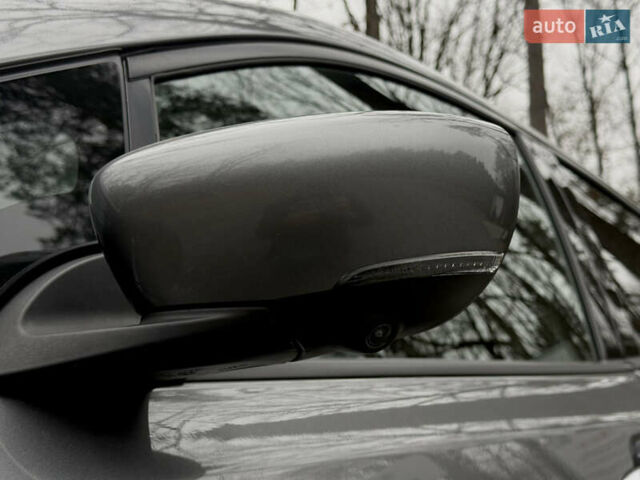 Серый Ниссан Лиф, объемом двигателя 0 л и пробегом 130 тыс. км за 11999 $, фото 6 на Automoto.ua