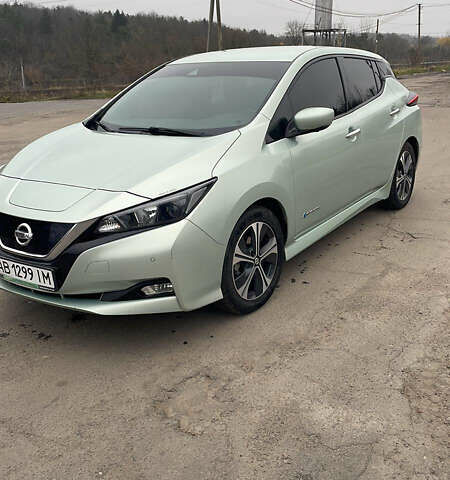 Серый Ниссан Лиф, объемом двигателя 0 л и пробегом 120 тыс. км за 12500 $, фото 1 на Automoto.ua