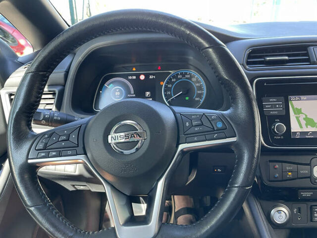 Серый Ниссан Лиф, объемом двигателя 0 л и пробегом 110 тыс. км за 13300 $, фото 25 на Automoto.ua