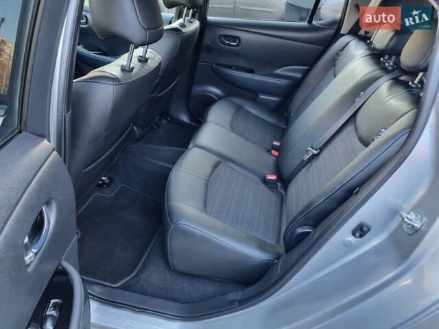 Сірий Ніссан Ліф, об'ємом двигуна 0 л та пробігом 95 тис. км за 13100 $, фото 30 на Automoto.ua