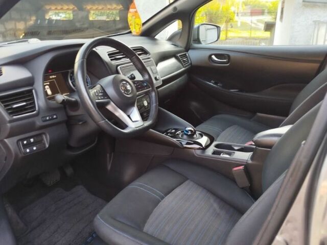 Сірий Ніссан Ліф, об'ємом двигуна 0 л та пробігом 138 тис. км за 11500 $, фото 7 на Automoto.ua