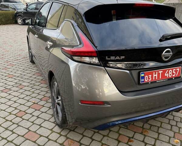 Серый Ниссан Лиф, объемом двигателя 0 л и пробегом 127 тыс. км за 12400 $, фото 12 на Automoto.ua