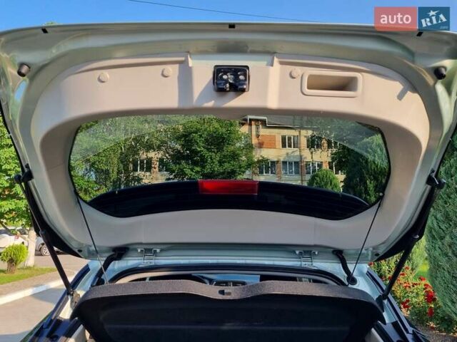 Сірий Ніссан Ліф, об'ємом двигуна 0 л та пробігом 173 тис. км за 10850 $, фото 12 на Automoto.ua
