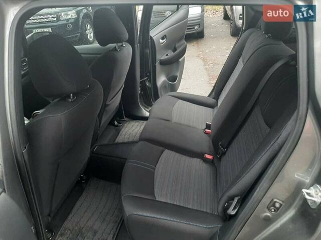 Серый Ниссан Лиф, объемом двигателя 0 л и пробегом 44 тыс. км за 13500 $, фото 9 на Automoto.ua