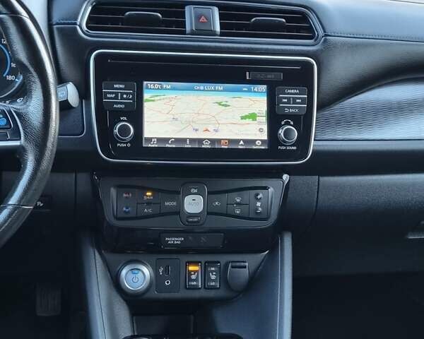 Сірий Ніссан Ліф, об'ємом двигуна 0 л та пробігом 95 тис. км за 13100 $, фото 25 на Automoto.ua