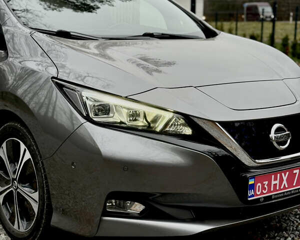 Серый Ниссан Лиф, объемом двигателя 0 л и пробегом 130 тыс. км за 11999 $, фото 2 на Automoto.ua