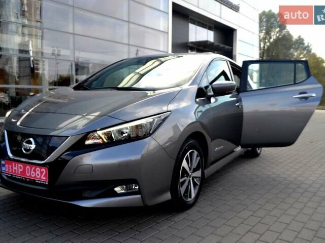 Сірий Ніссан Ліф, об'ємом двигуна 0 л та пробігом 119 тис. км за 12300 $, фото 139 на Automoto.ua