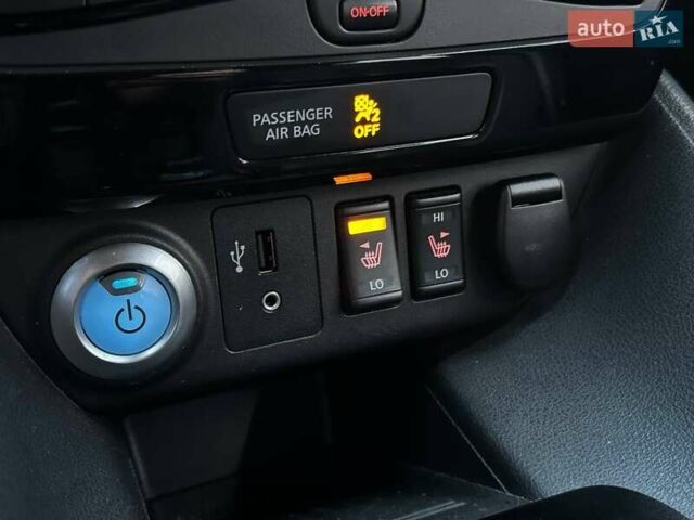 Серый Ниссан Лиф, объемом двигателя 0 л и пробегом 69 тыс. км за 15800 $, фото 28 на Automoto.ua