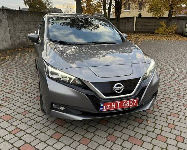 Серый Ниссан Лиф, объемом двигателя 0 л и пробегом 127 тыс. км за 12400 $, фото 3 на Automoto.ua