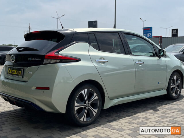 Серый Ниссан Лиф, объемом двигателя 40 л и пробегом 180 тыс. км за 14800 $, фото 6 на Automoto.ua