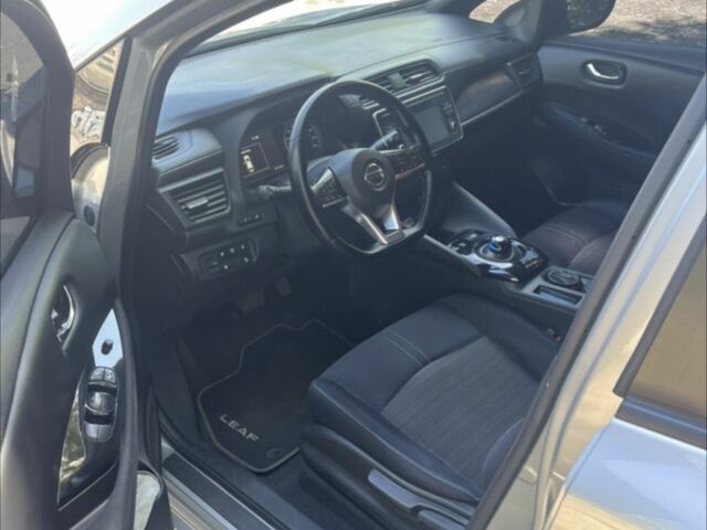 Сірий Ніссан Ліф, об'ємом двигуна 0 л та пробігом 89 тис. км за 13300 $, фото 4 на Automoto.ua