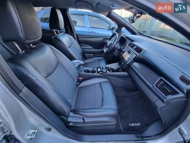 Сірий Ніссан Ліф, об'ємом двигуна 0 л та пробігом 95 тис. км за 13100 $, фото 38 на Automoto.ua