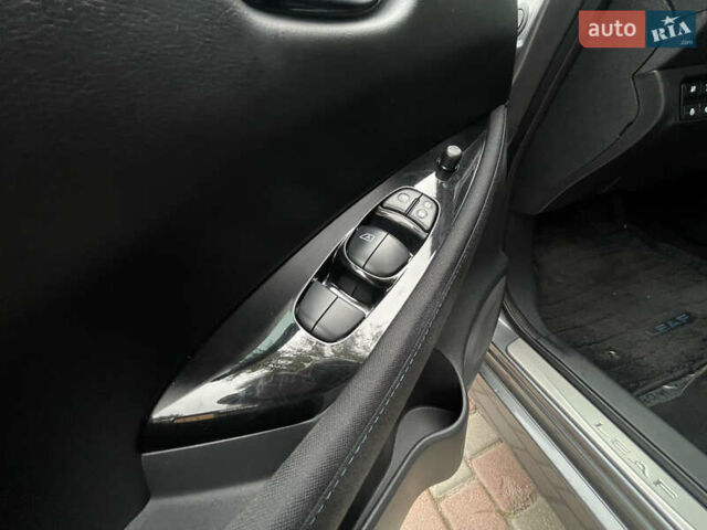 Серый Ниссан Лиф, объемом двигателя 0 л и пробегом 125 тыс. км за 12100 $, фото 12 на Automoto.ua