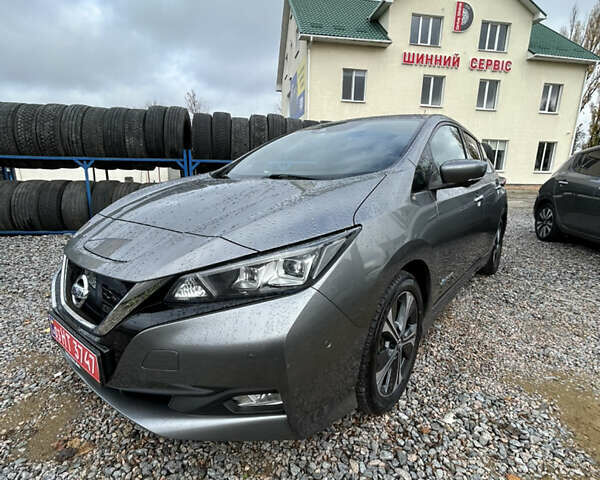 Серый Ниссан Лиф, объемом двигателя 0 л и пробегом 134 тыс. км за 13200 $, фото 1 на Automoto.ua