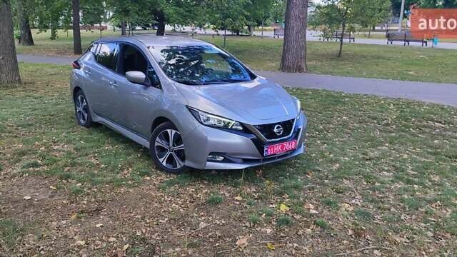 Серый Ниссан Лиф, объемом двигателя 0 л и пробегом 80 тыс. км за 13200 $, фото 9 на Automoto.ua