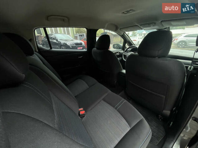 Серый Ниссан Лиф, объемом двигателя 0 л и пробегом 125 тыс. км за 12100 $, фото 21 на Automoto.ua