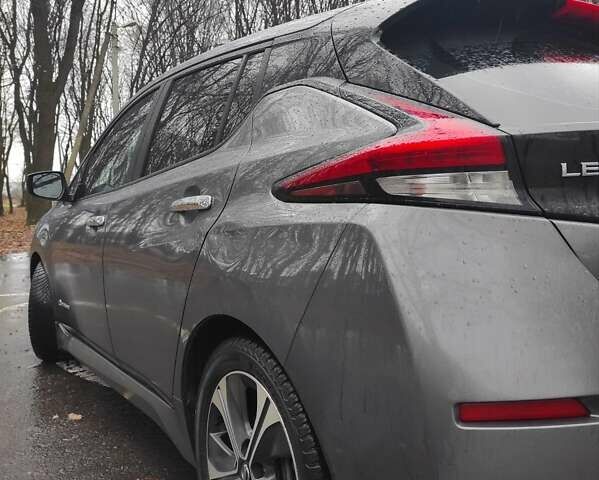 Серый Ниссан Лиф, объемом двигателя 0 л и пробегом 126 тыс. км за 12200 $, фото 10 на Automoto.ua