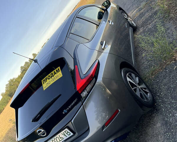 Сірий Ніссан Ліф, об'ємом двигуна 0 л та пробігом 74 тис. км за 15000 $, фото 6 на Automoto.ua