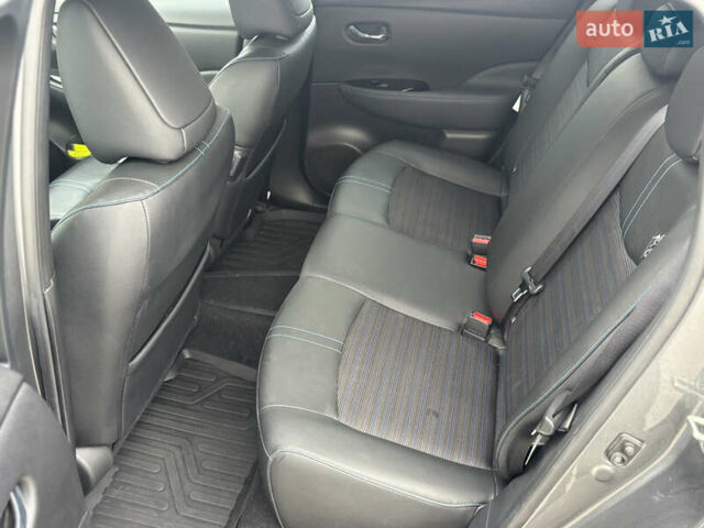 Сірий Ніссан Ліф, об'ємом двигуна 0 л та пробігом 152 тис. км за 11950 $, фото 40 на Automoto.ua