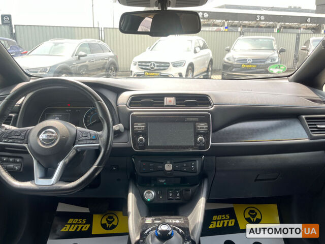 Серый Ниссан Лиф, объемом двигателя 40 л и пробегом 180 тыс. км за 14800 $, фото 12 на Automoto.ua