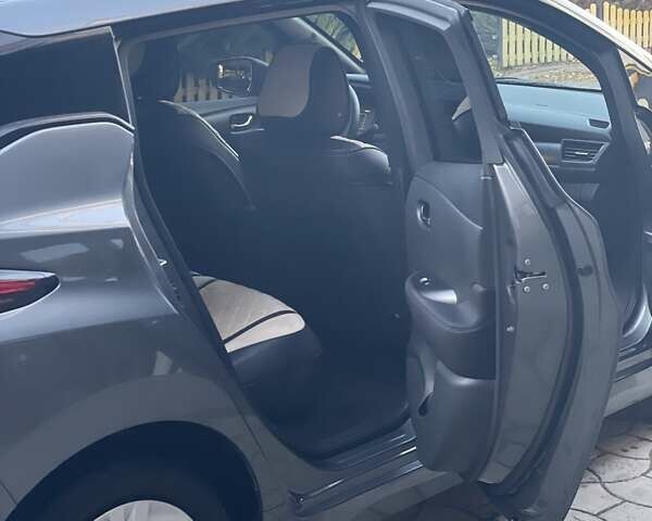 Сірий Ніссан Ліф, об'ємом двигуна 0 л та пробігом 115 тис. км за 11850 $, фото 8 на Automoto.ua
