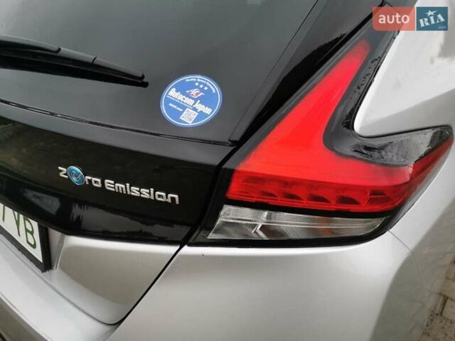 Сірий Ніссан Ліф, об'ємом двигуна 0 л та пробігом 45 тис. км за 12500 $, фото 5 на Automoto.ua