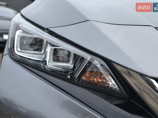 Серый Ниссан Лиф, объемом двигателя 0 л и пробегом 109 тыс. км за 12999 $, фото 49 на Automoto.ua