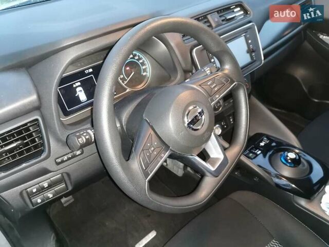 Сірий Ніссан Ліф, об'ємом двигуна 0 л та пробігом 45 тис. км за 12500 $, фото 12 на Automoto.ua