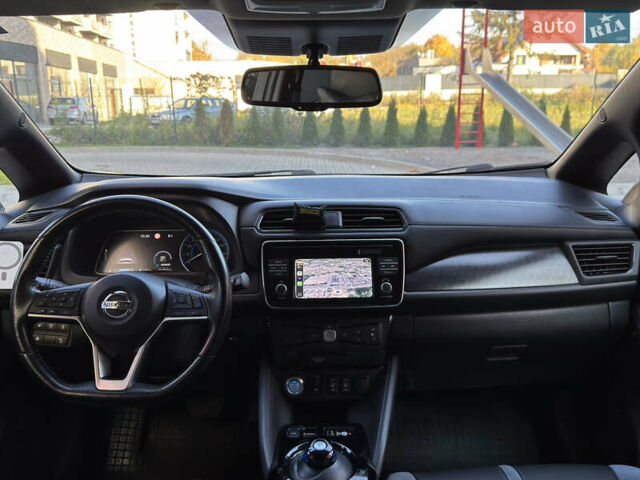 Серый Ниссан Лиф, объемом двигателя 0 л и пробегом 132 тыс. км за 12400 $, фото 20 на Automoto.ua