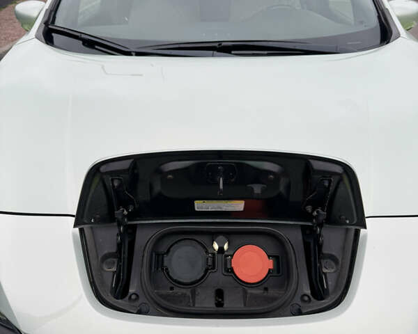 Серый Ниссан Лиф, объемом двигателя 0 л и пробегом 160 тыс. км за 14575 $, фото 14 на Automoto.ua