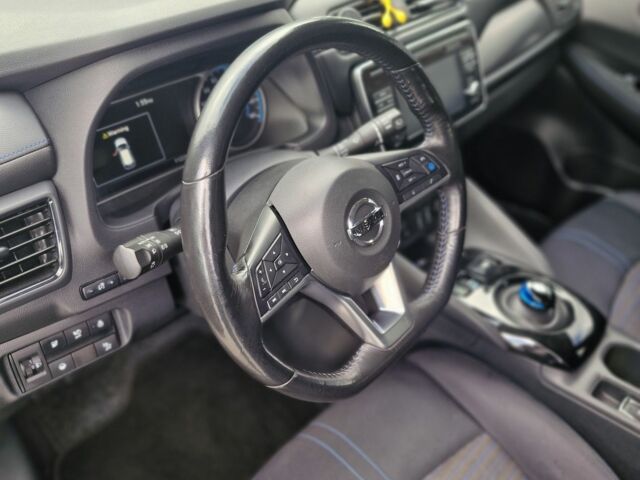 Сірий Ніссан Ліф, об'ємом двигуна 0 л та пробігом 115 тис. км за 11500 $, фото 16 на Automoto.ua