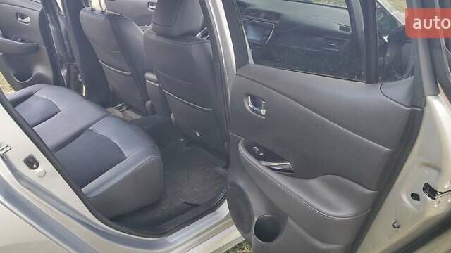 Серый Ниссан Лиф, объемом двигателя 0 л и пробегом 80 тыс. км за 13200 $, фото 13 на Automoto.ua