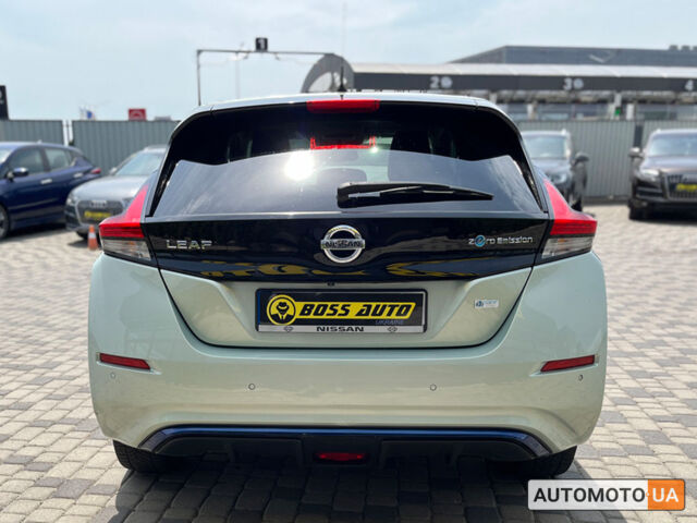 Серый Ниссан Лиф, объемом двигателя 40 л и пробегом 180 тыс. км за 14800 $, фото 5 на Automoto.ua