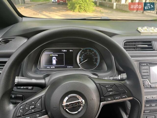 Сірий Ніссан Ліф, об'ємом двигуна 0 л та пробігом 82 тис. км за 14300 $, фото 7 на Automoto.ua