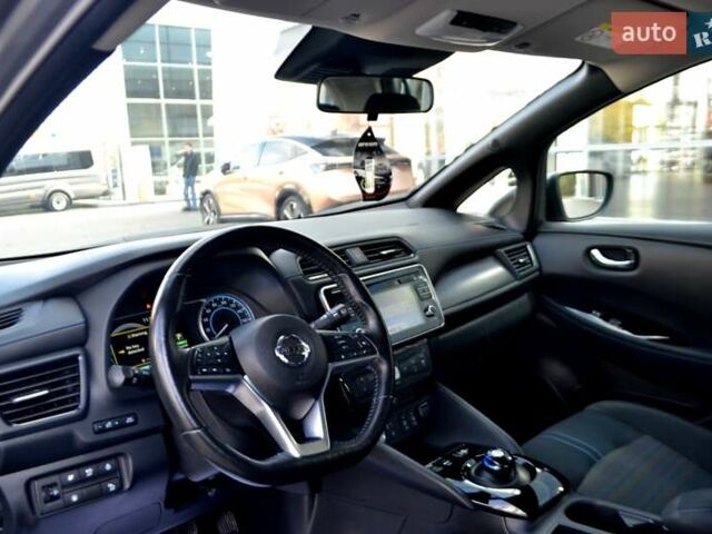 Сірий Ніссан Ліф, об'ємом двигуна 0 л та пробігом 119 тис. км за 12300 $, фото 89 на Automoto.ua