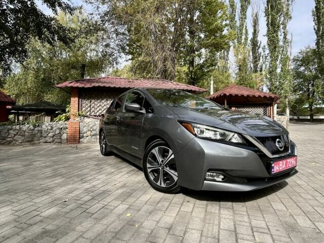 Серый Ниссан Лиф, объемом двигателя 0 л и пробегом 164 тыс. км за 10900 $, фото 4 на Automoto.ua