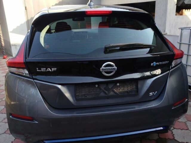 Сірий Ніссан Ліф, об'ємом двигуна 0 л та пробігом 138 тис. км за 11500 $, фото 5 на Automoto.ua