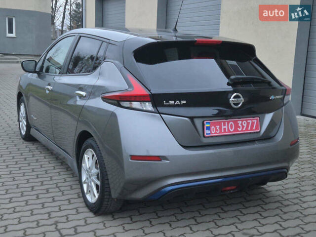 Серый Ниссан Лиф, объемом двигателя 0 л и пробегом 97 тыс. км за 11300 $, фото 4 на Automoto.ua