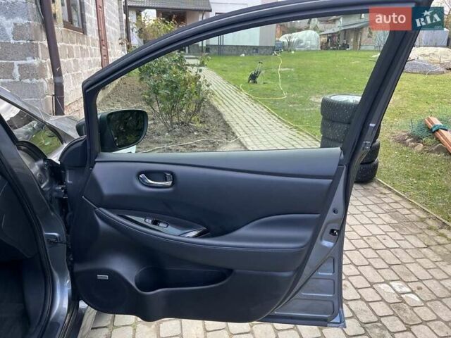 Сірий Ніссан Ліф, об'ємом двигуна 0 л та пробігом 144 тис. км за 12699 $, фото 16 на Automoto.ua