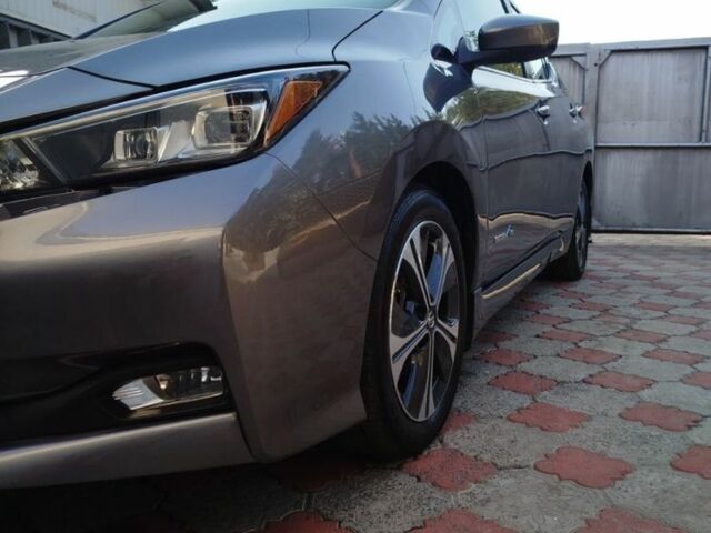 Сірий Ніссан Ліф, об'ємом двигуна 0 л та пробігом 138 тис. км за 11500 $, фото 1 на Automoto.ua