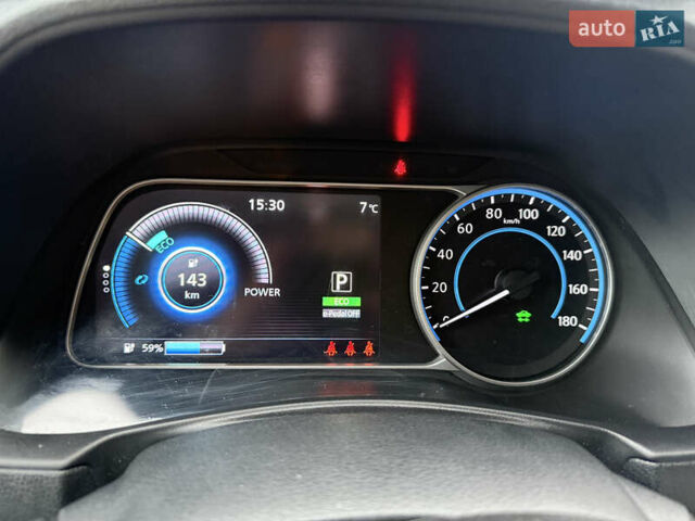 Серый Ниссан Лиф, объемом двигателя 0 л и пробегом 85 тыс. км за 12900 $, фото 10 на Automoto.ua