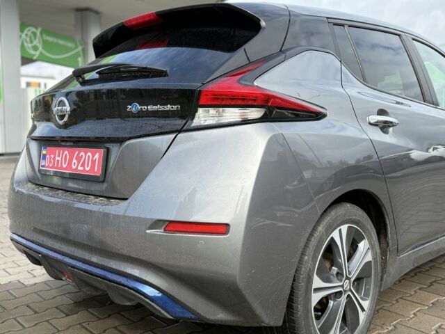 Серый Ниссан Лиф, объемом двигателя 0 л и пробегом 96 тыс. км за 12500 $, фото 3 на Automoto.ua