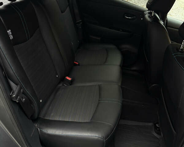 Серый Ниссан Лиф, объемом двигателя 0 л и пробегом 130 тыс. км за 11999 $, фото 23 на Automoto.ua