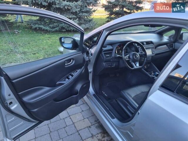 Сірий Ніссан Ліф, об'ємом двигуна 0 л та пробігом 95 тис. км за 13100 $, фото 19 на Automoto.ua