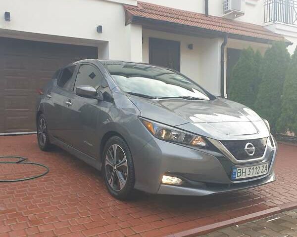 Сірий Ніссан Ліф, об'ємом двигуна 0 л та пробігом 34 тис. км за 15500 $, фото 6 на Automoto.ua